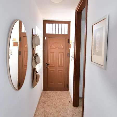 Edith - Complex Tagara, Fully Equipped, Ac And Pool Apartamento *