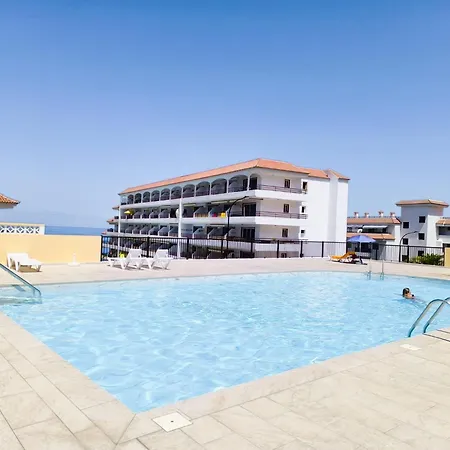 Edith - Complex Tagara, Fully Equipped, Ac And Pool *