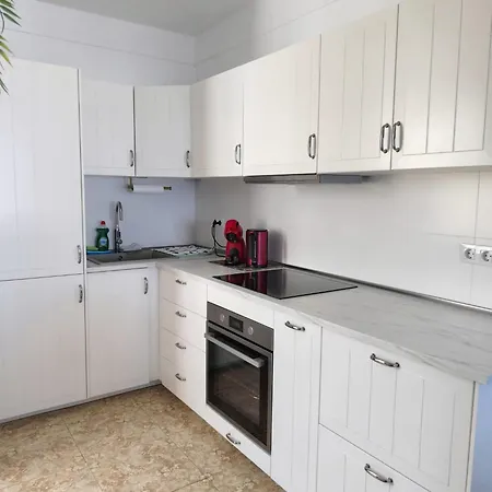 Edith - Complex Tagara, Fully Equipped, Ac And Pool Daire