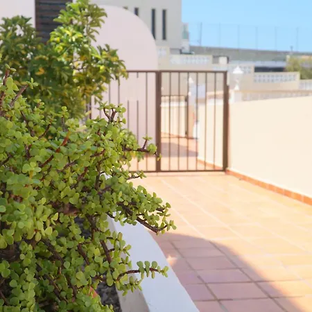 Edith - Complex Tagara, Fully Equipped, Ac And Pool Daire