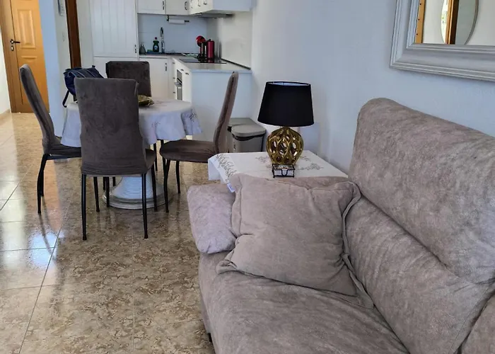 Edith - Complex Tagara, Fully Equipped, Ac And Pool Lägenhet