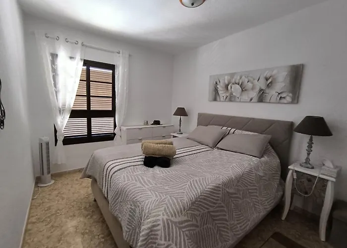 Edith - Complex Tagara, Fully Equipped, Ac And Pool Apartmán